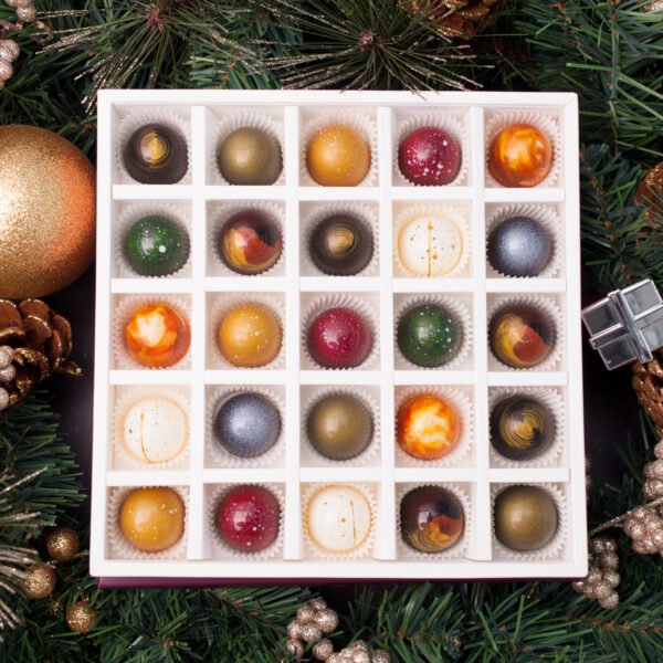 25pc Holiday Collection